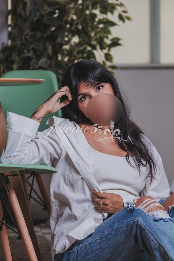 Public photo 6 of Clara Yanze