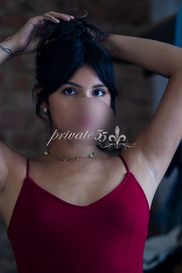 Public photo 5 of Clara Yanze