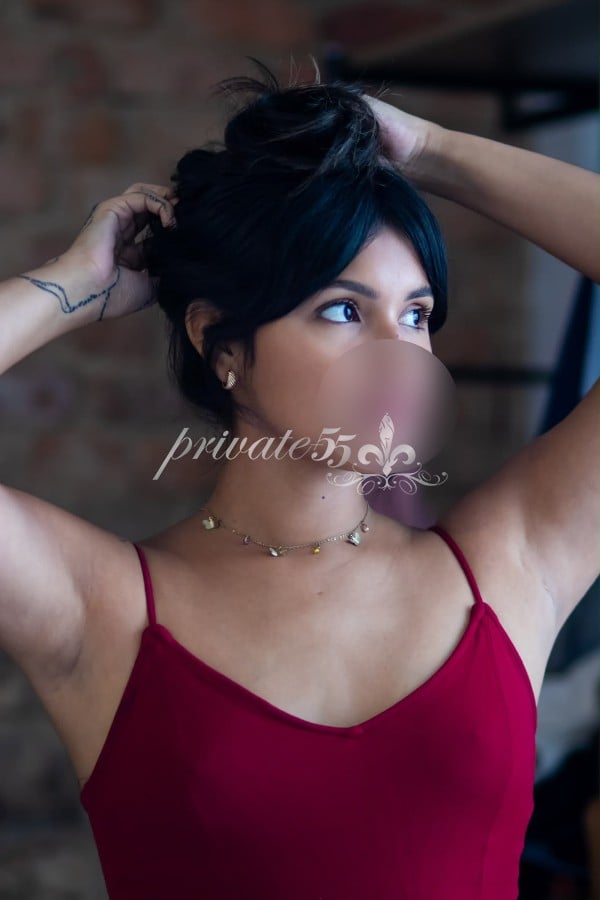 Public photo 3 of Clara Yanze