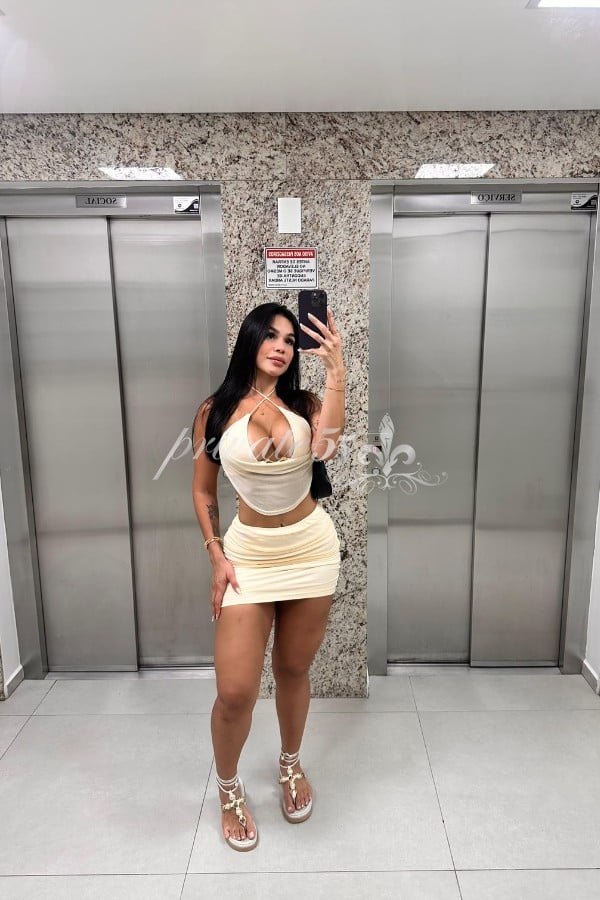 Public photo 5 of Livia  Villar