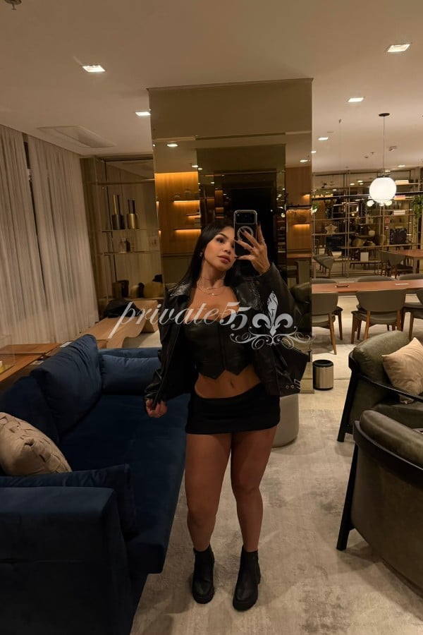 Public photo 3 of Livia  Villar