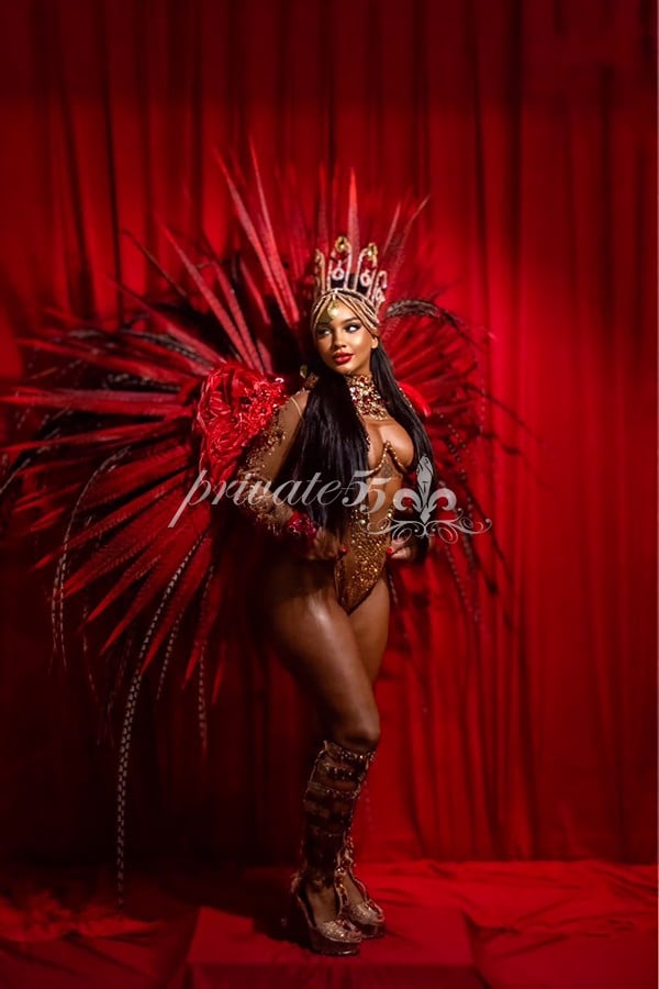 Public photo 6 of Maithe Moraes