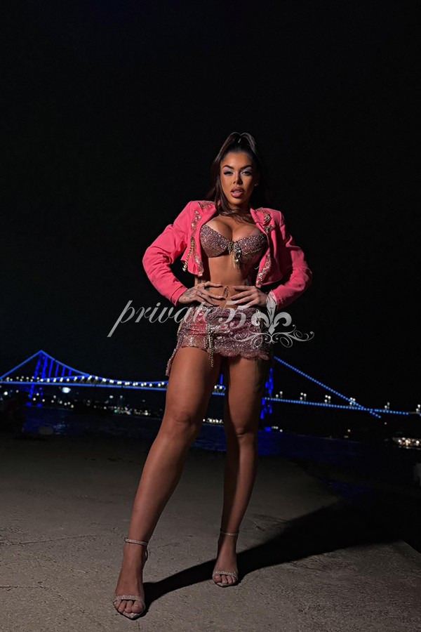 Public photo 20 of Gabriella Euzébio