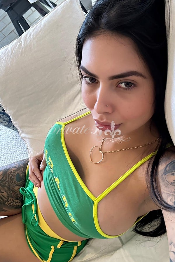 Public photo 16 of Fernanda Lobatto