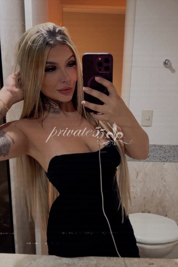 Nina Mion, garota de programa, foto 2