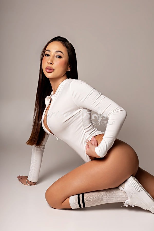 Public photo 10 of Ana Lua