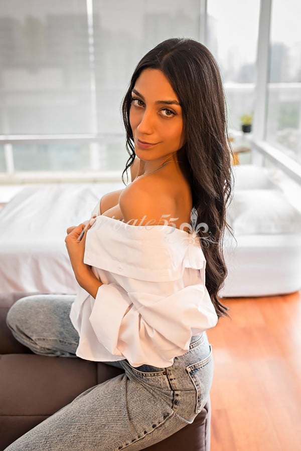 Dara Leal, garota de programa, foto 10