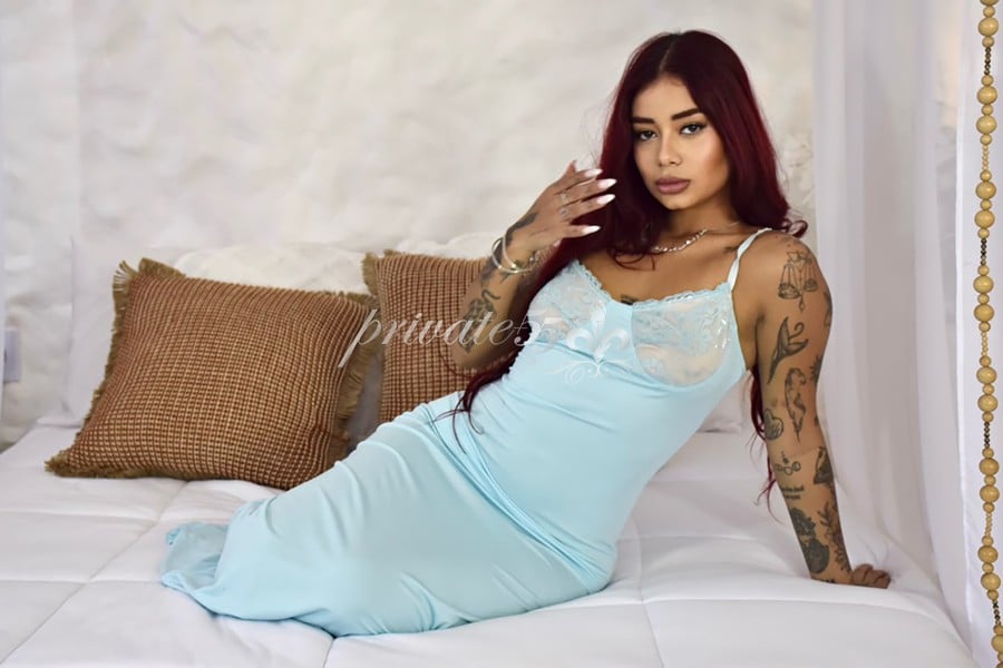 Public photo 13 of Cristal Amorim