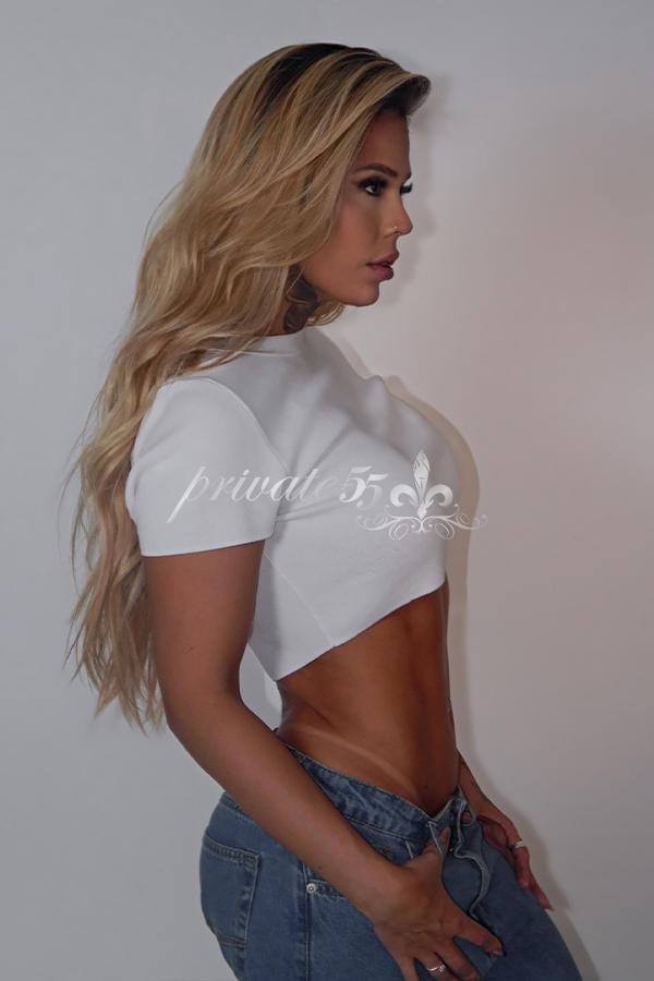 Public photo 15 of Lauren Reis