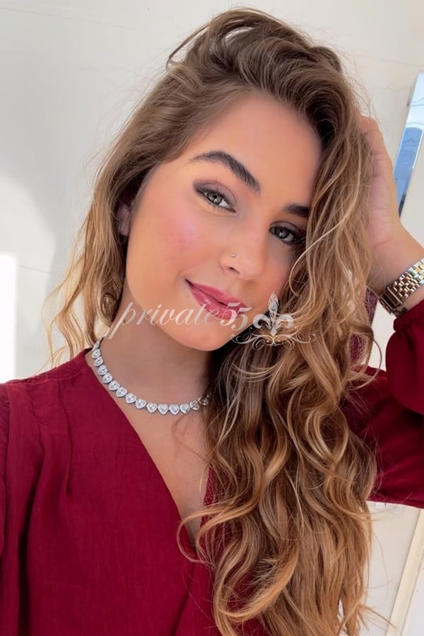 Public photo 3 of Michelly Porto