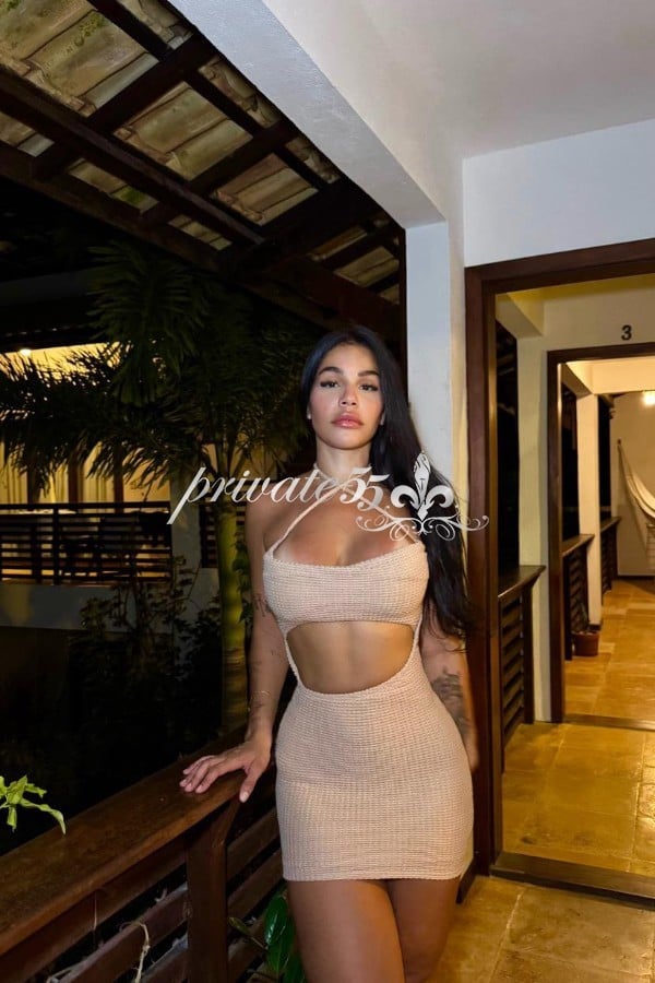 Livia Villar, acompanhante, foto 4