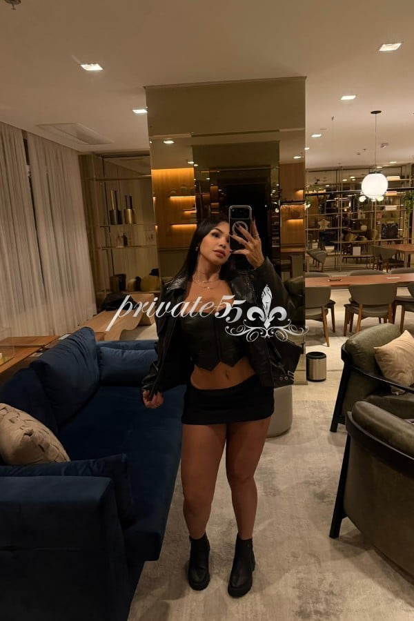 Livia Villar, acompanhante verificada, foto 3