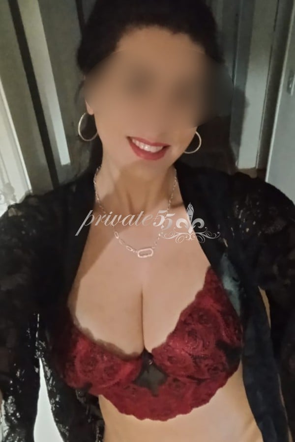Public photo 10 of Bianca Matos