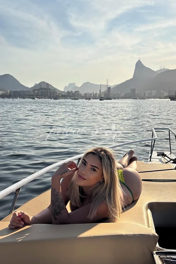 Chloe O Connel, acompanhante, foto 4