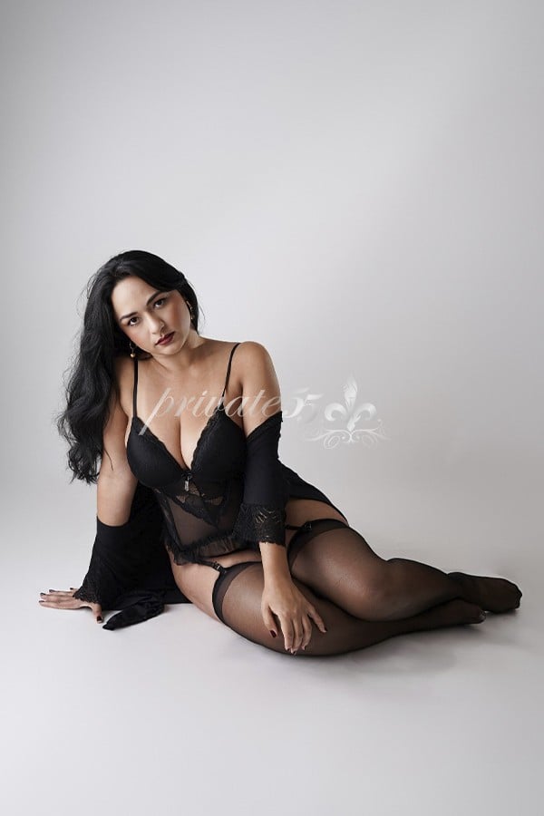 Akali Tantra, garota de programa, foto 6