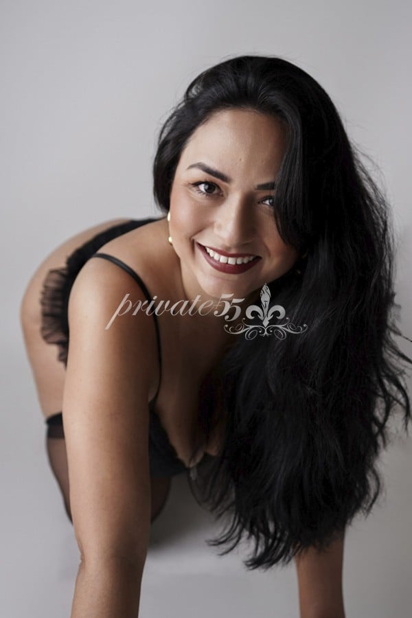 Akali Tantra, garota de programa, foto 2