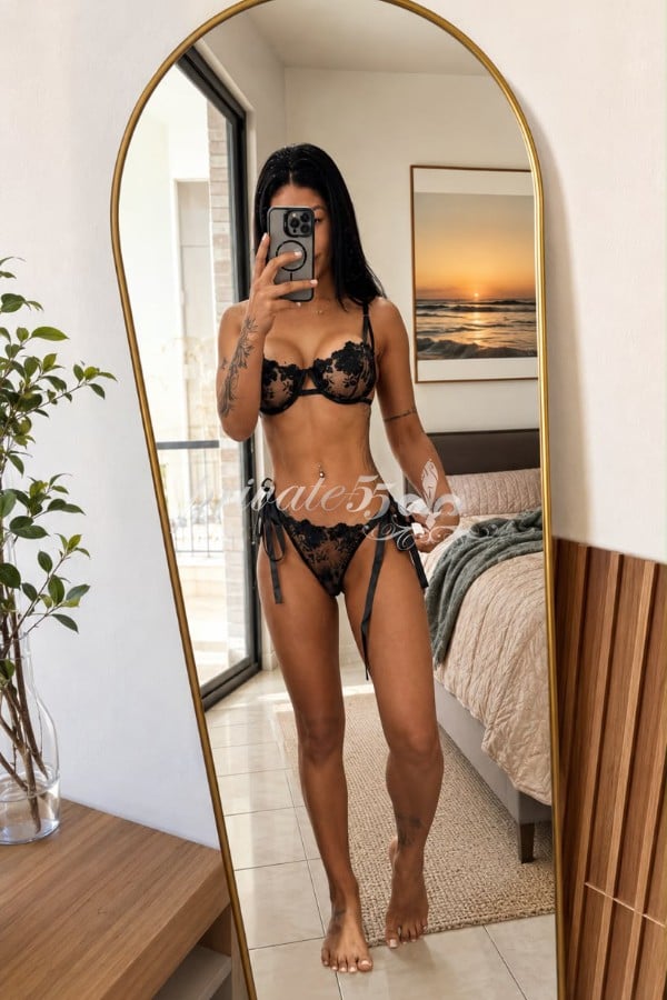 Larissa Villar, acompanhante, foto 4