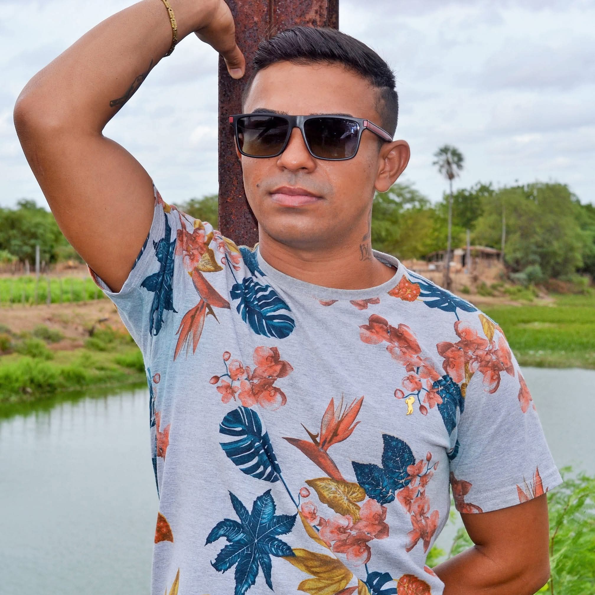 Pietro Dantas, garota de programa, foto 2