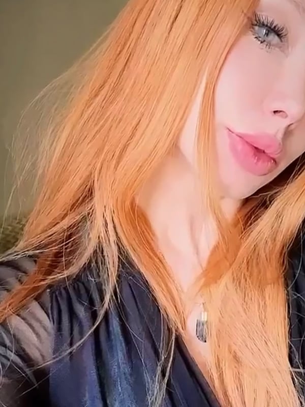 Anya Volkova, garota de programa, foto 10