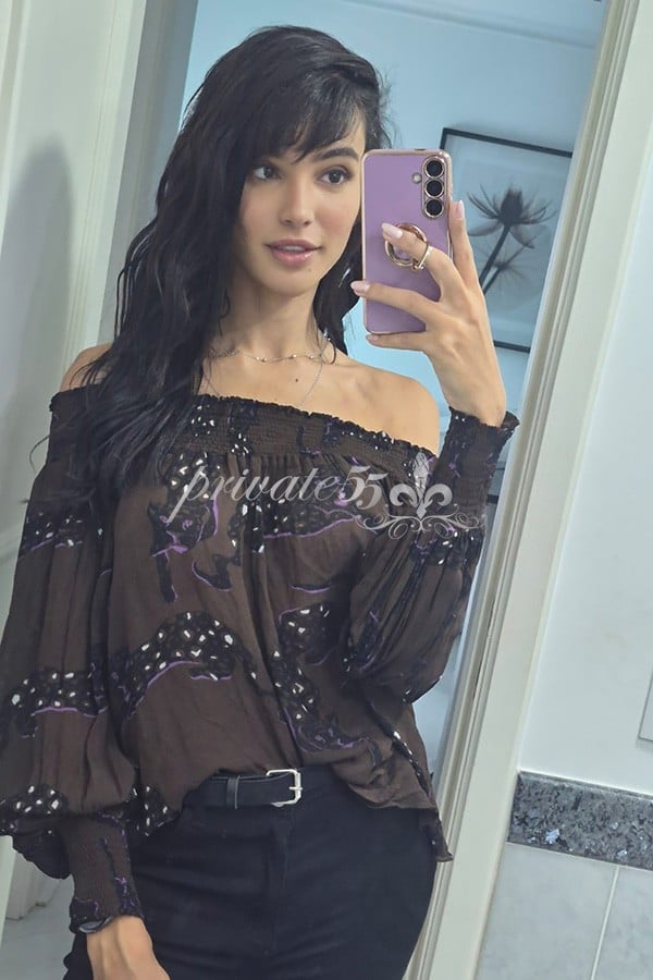 Public photo 21 of Larissa Fontes