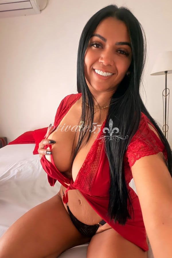 Thay Ferraz, acompanhante verificada, foto 3
