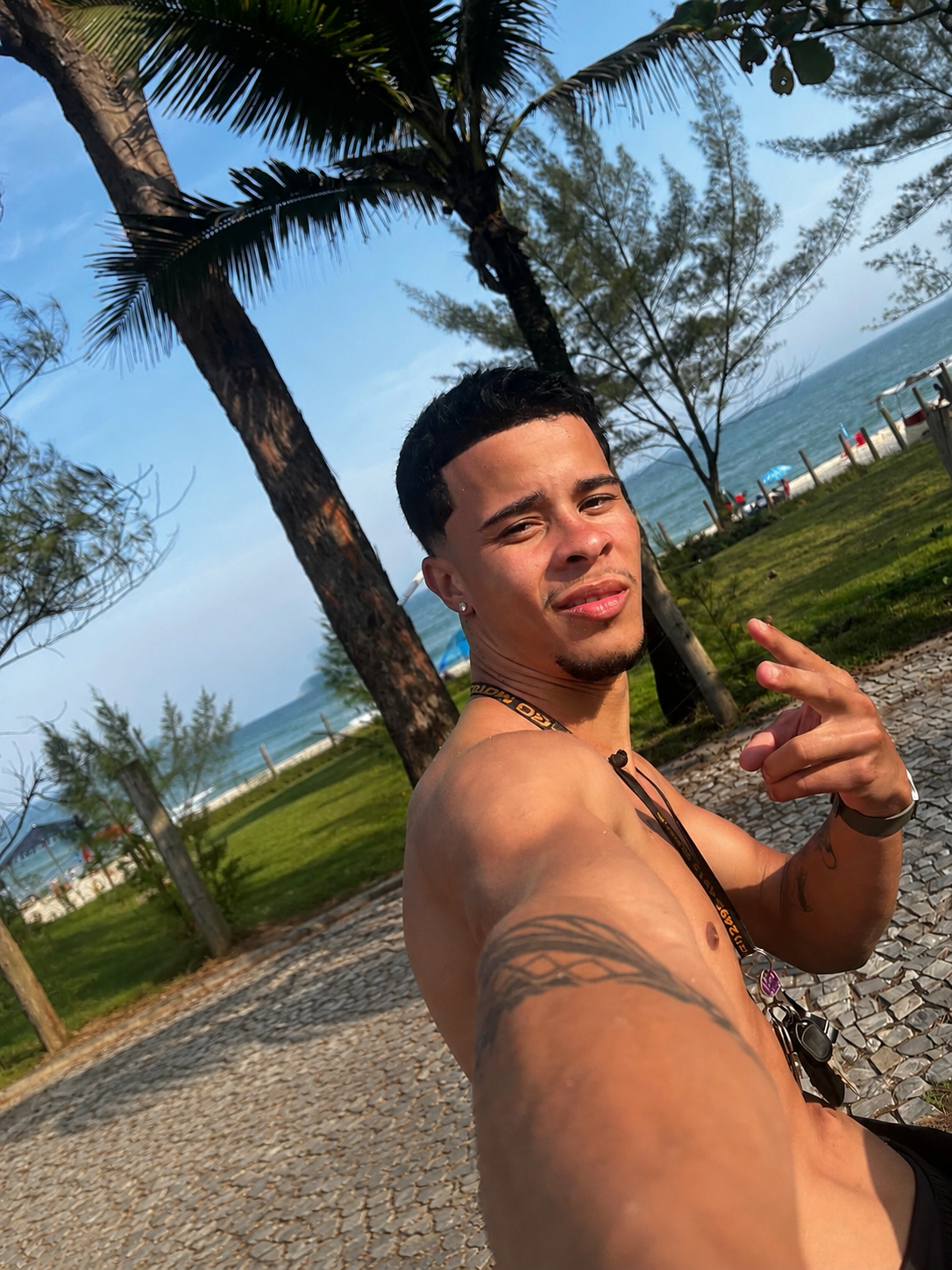 Breno Silva, garota de programa, foto 2