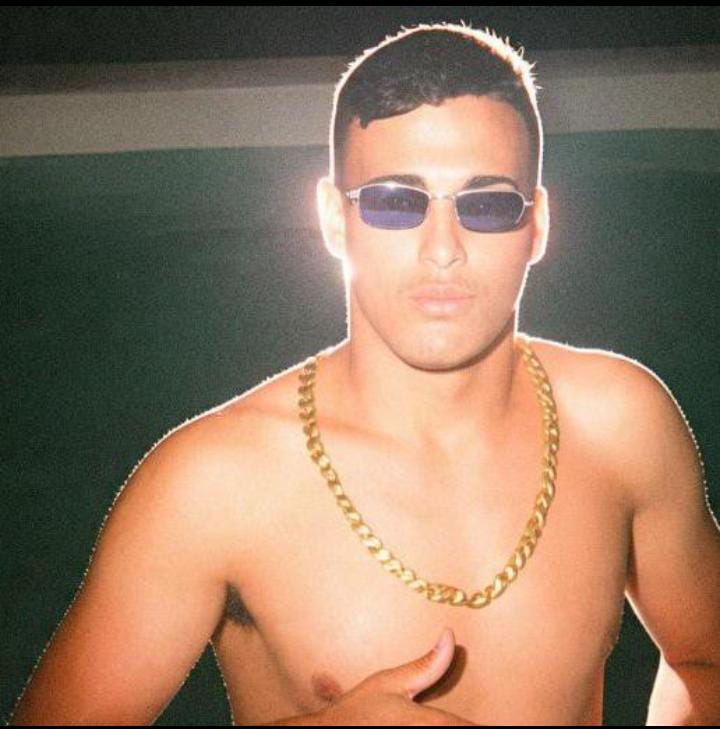 Victor, garota de programa, foto 2