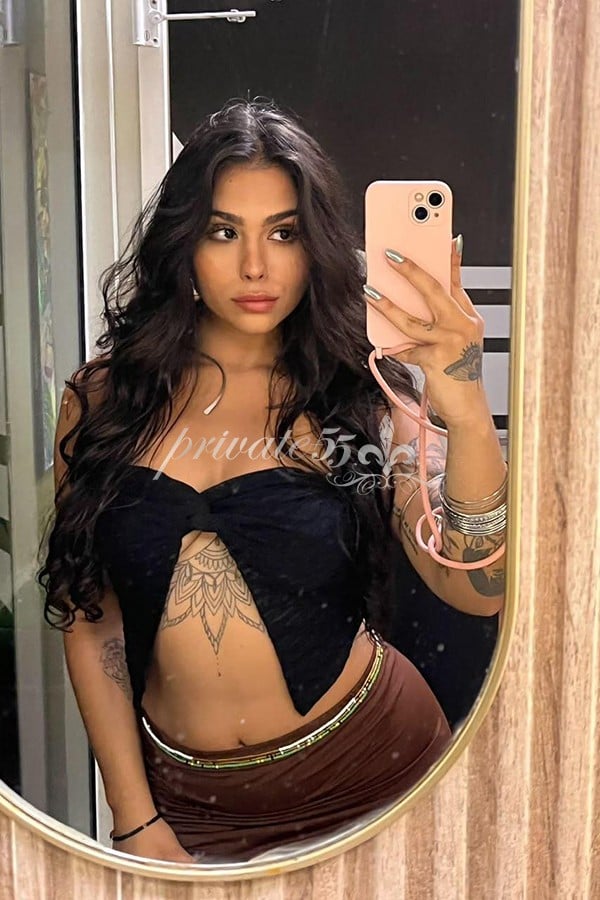 Mia Latina, garota de programa, foto 10