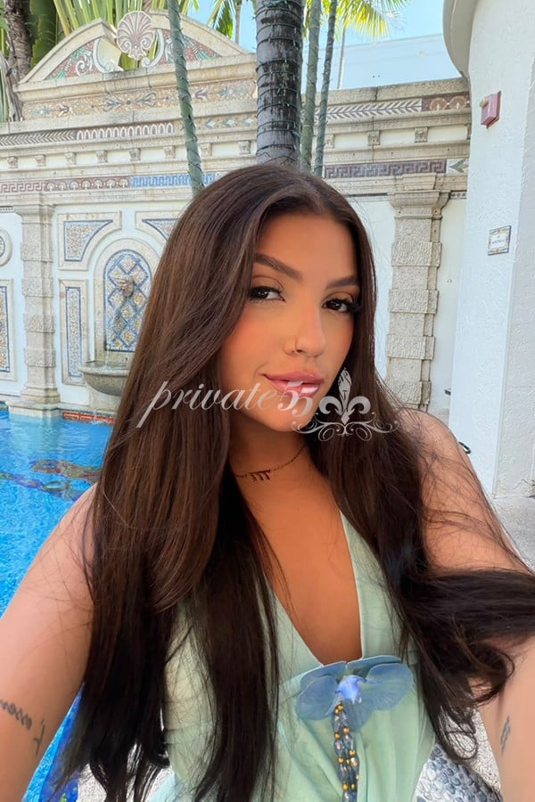 Sofia Scheer, garota de programa, foto 2