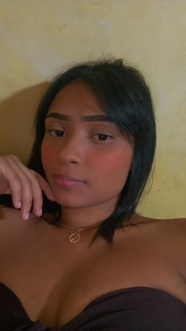 Adrielly Ribeiro acompañante en Manaus - AM