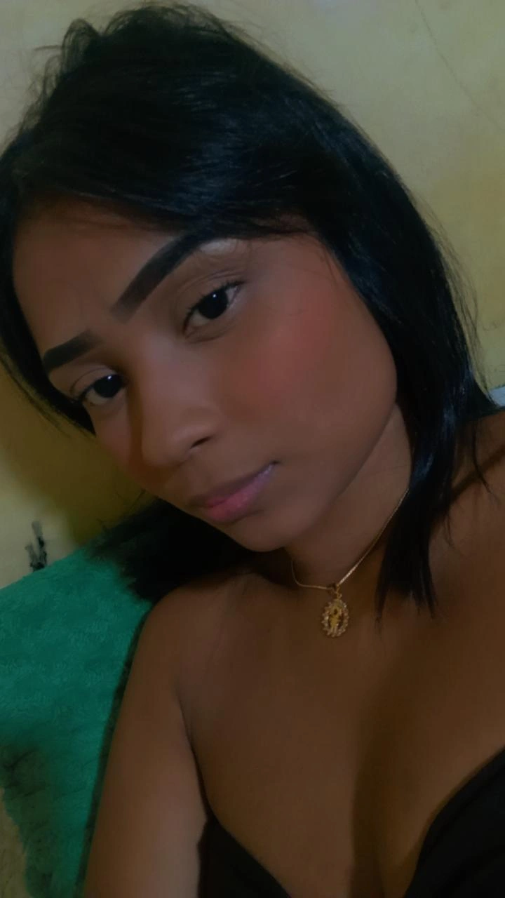 Foto pública 4 de Adrielly Ribeiro