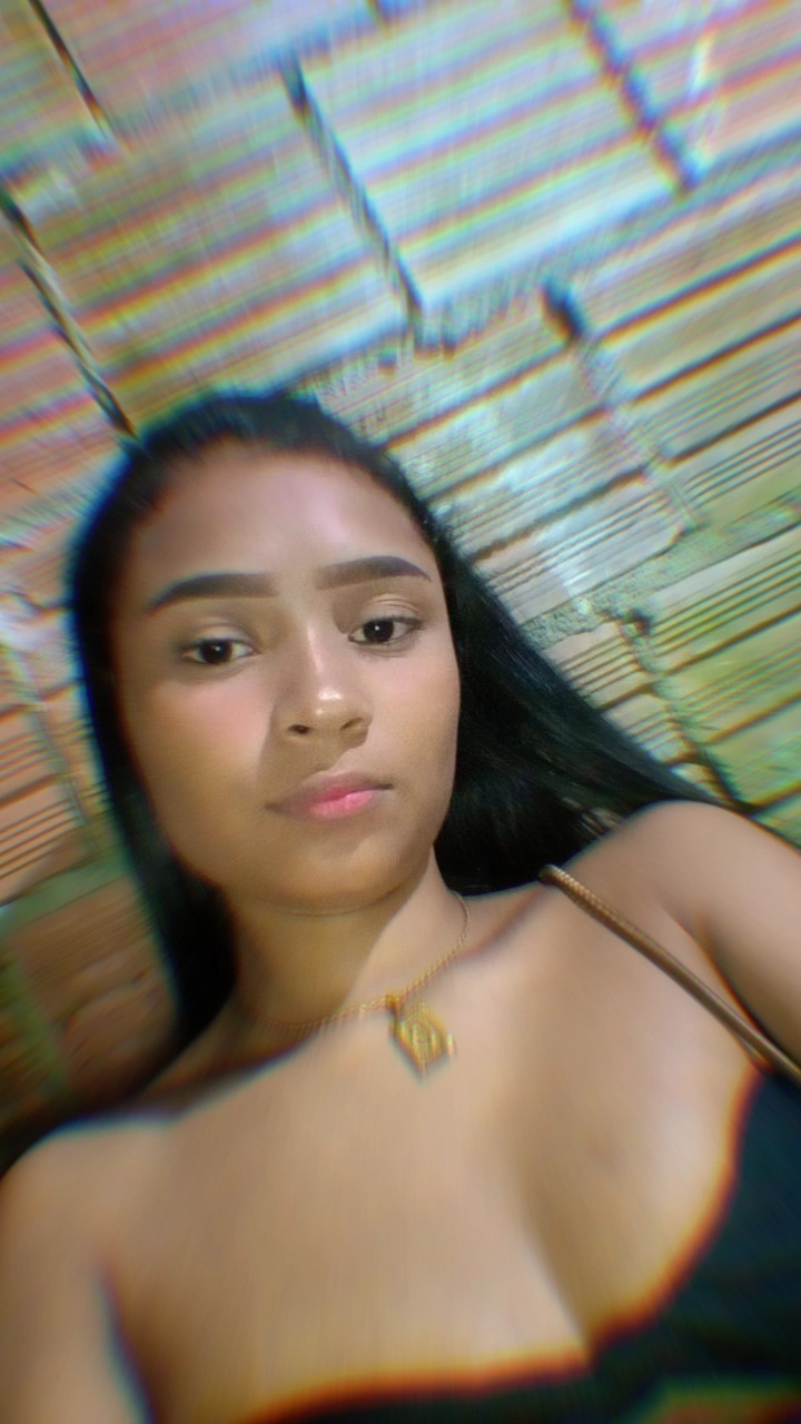 Foto pública 2 de Adrielly Ribeiro